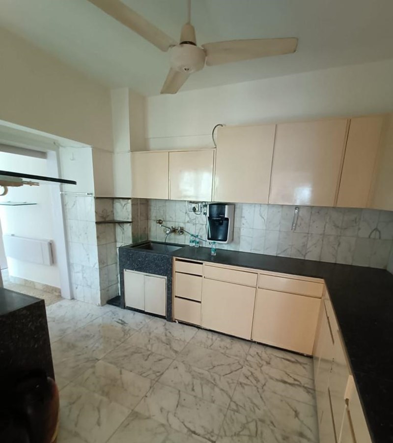 8 - Jolly Maker 1, Cuffe Parade