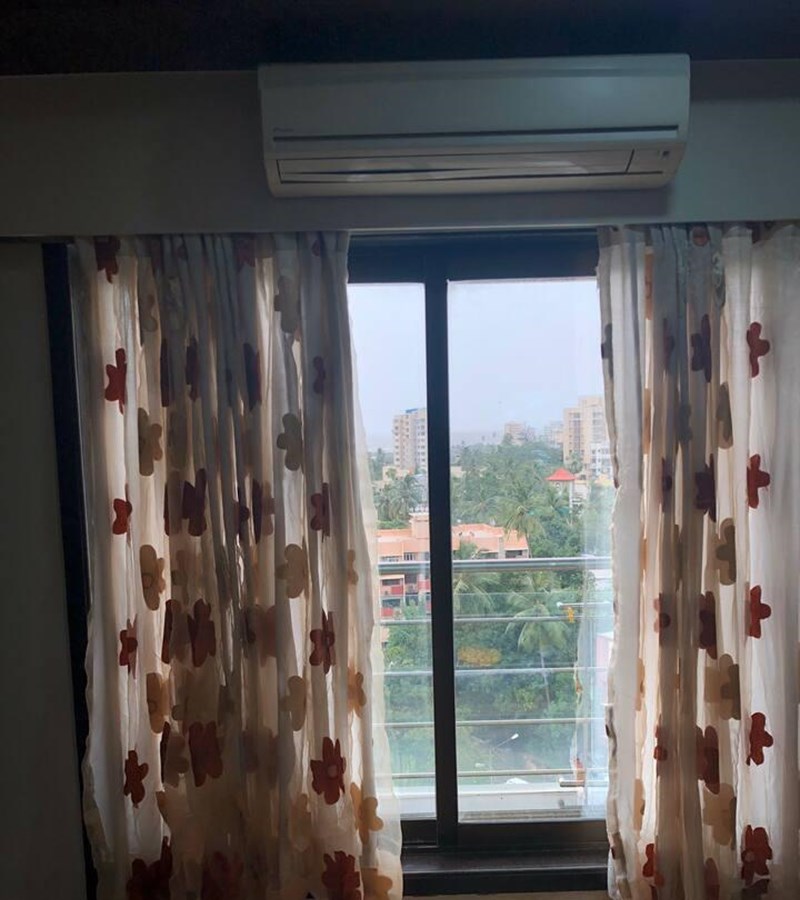 12 - West Side , Bandra West