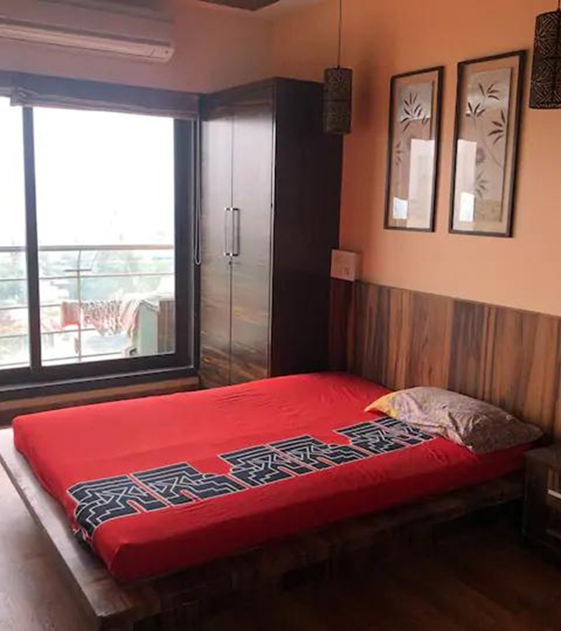 8 - West Side , Bandra West
