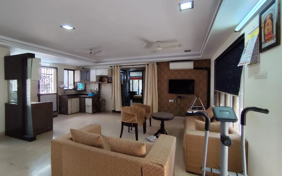 21 - Suraj Ashiana, Khar West