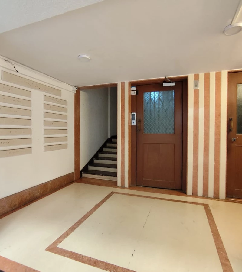 27 - Suraj Ashiana, Khar West