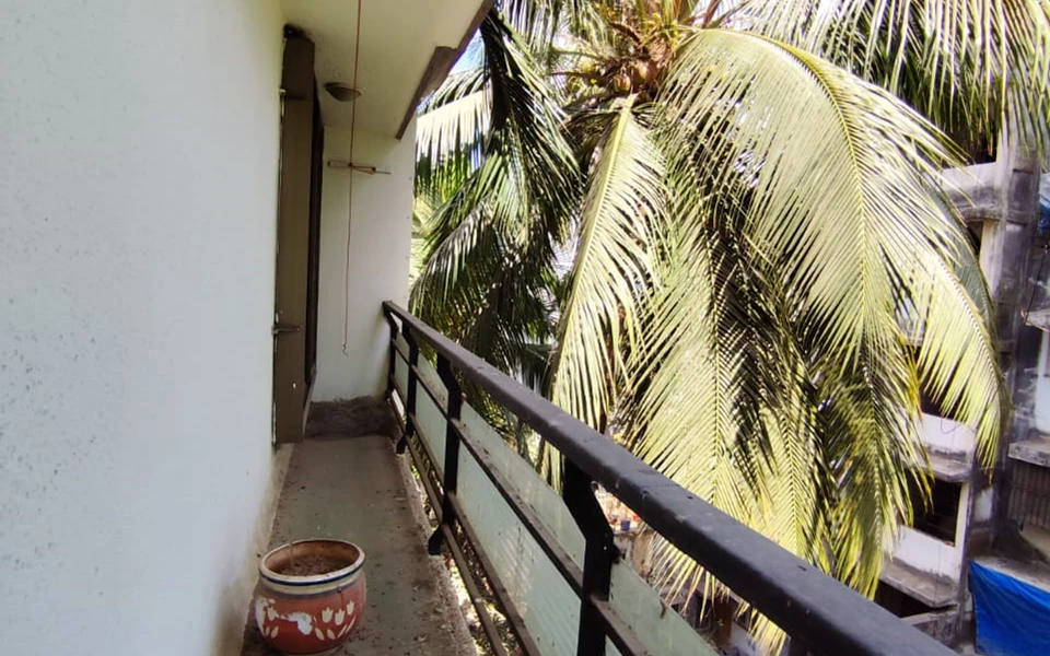 28 - Suraj Ashiana, Khar West