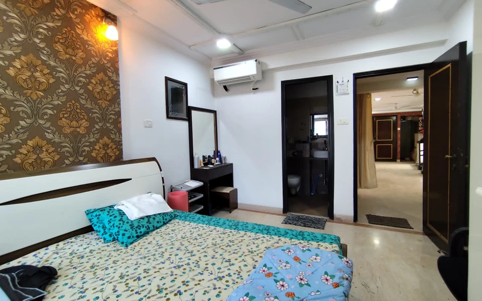 32 - Suraj Ashiana, Khar West