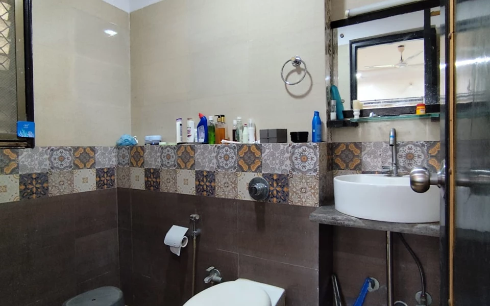 33 - Suraj Ashiana, Khar West