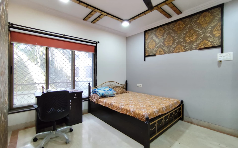 8 - Suraj Ashiana, Khar West