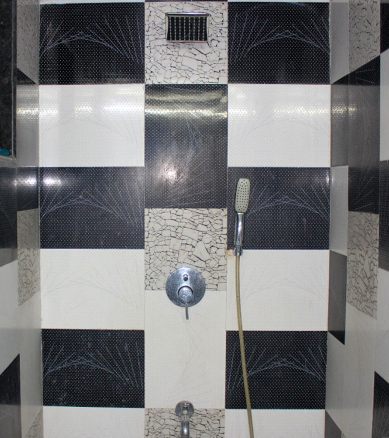 13 - Makhan Dham, Khar West