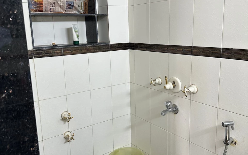 10 - Queens Park, Juhu