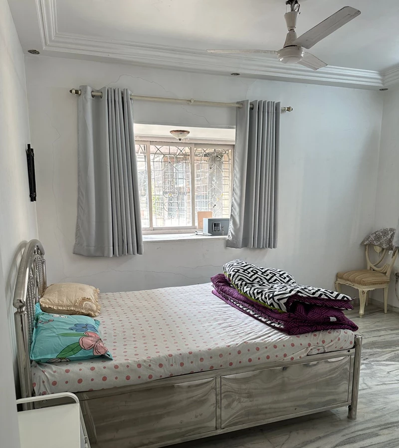 21 - Queens Park, Juhu