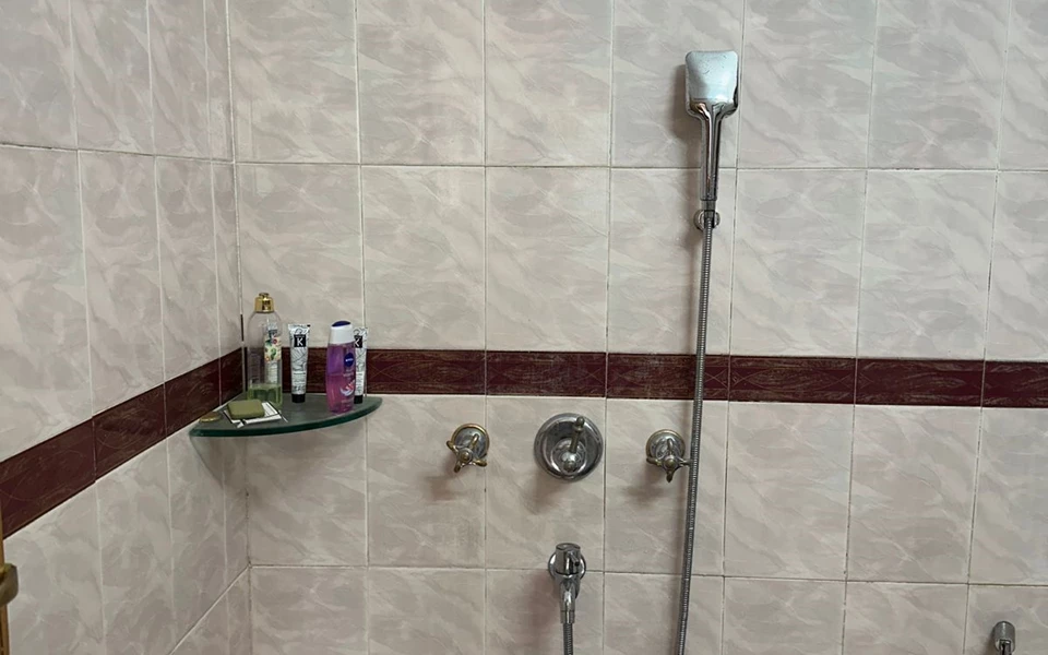 23 - Queens Park, Juhu