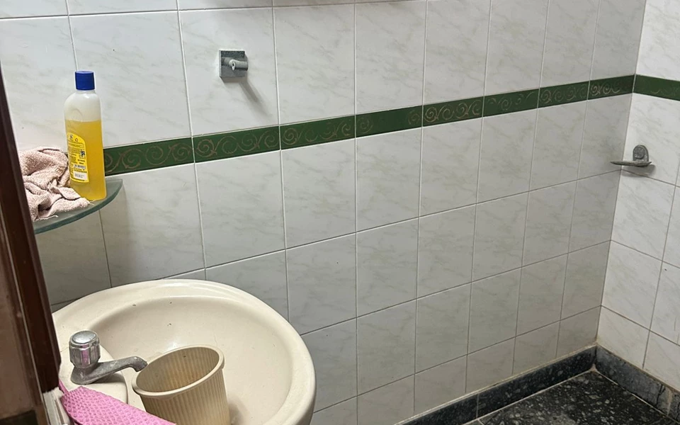 26 - Queens Park, Juhu