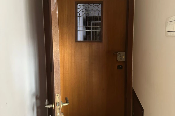 Flat on rent in Queens Park, Juhu