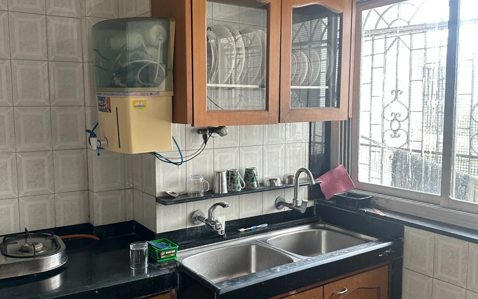 4 - Queens Park, Juhu