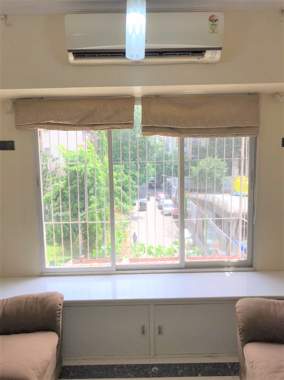 2 BHK Flat on Rent in Andheri West - Oakland Park