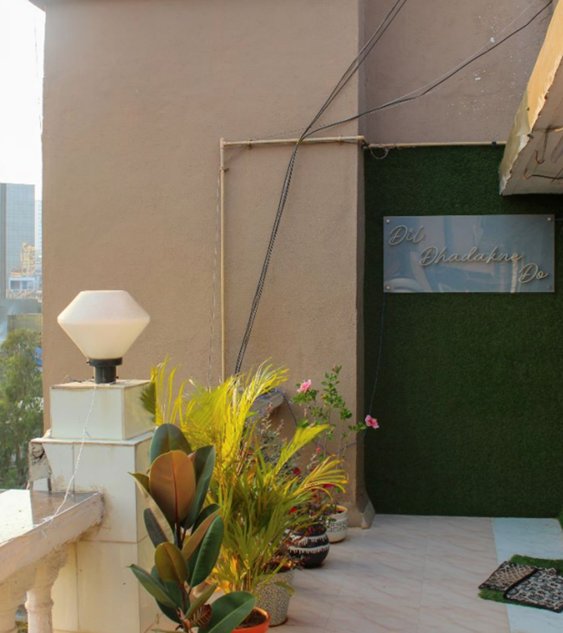 14 - Sadanand Classic, Khar West