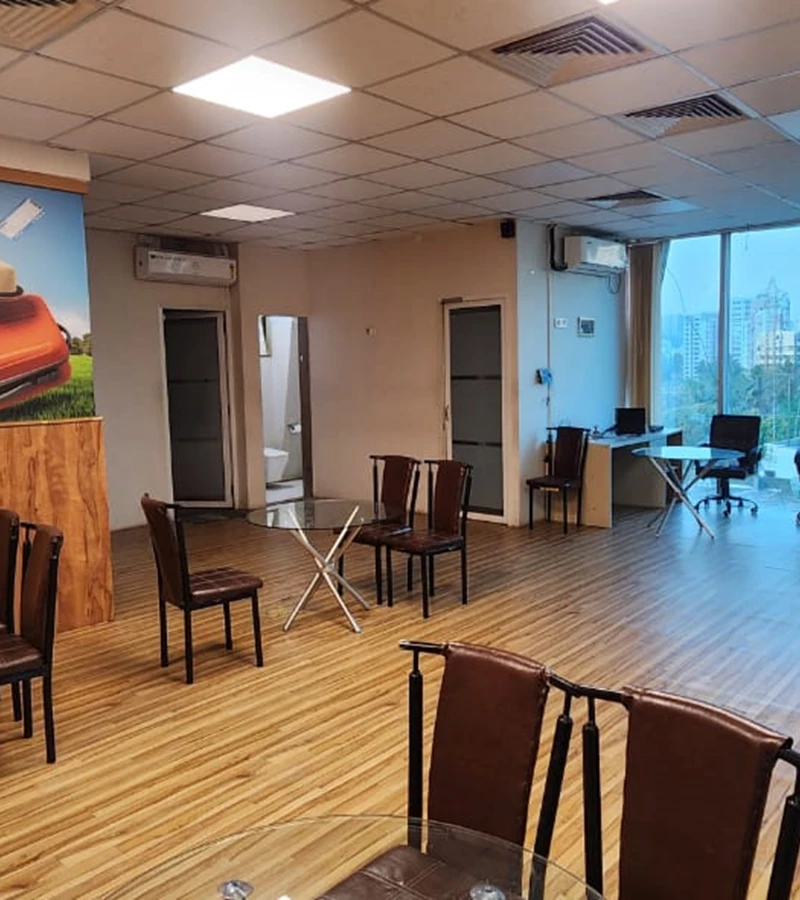 8 - Hyde Park, Andheri East