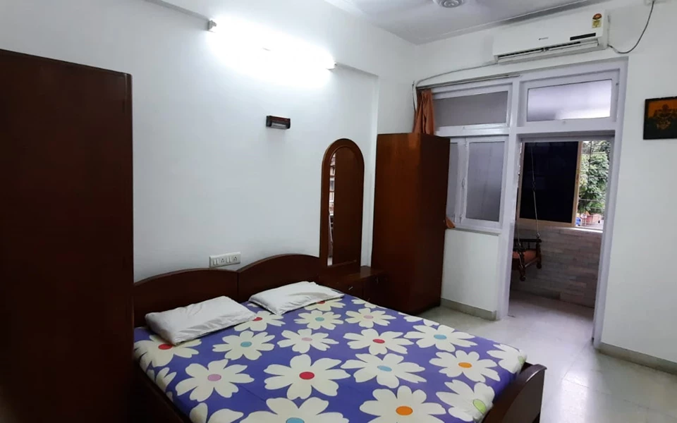 4 - Mahavir Apartment, Walkeshwar