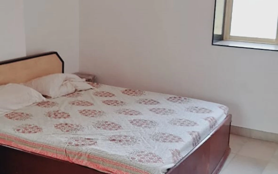 5 - Mahavir Apartment, Walkeshwar