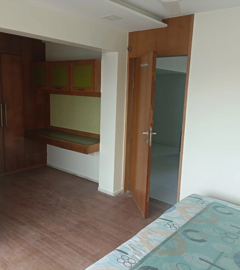 5 - Jolly Maker 1, Cuffe Parade