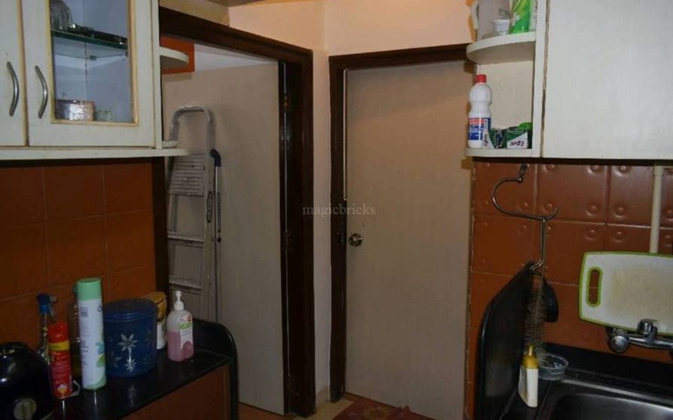 9 - Usha Sadan, Colaba