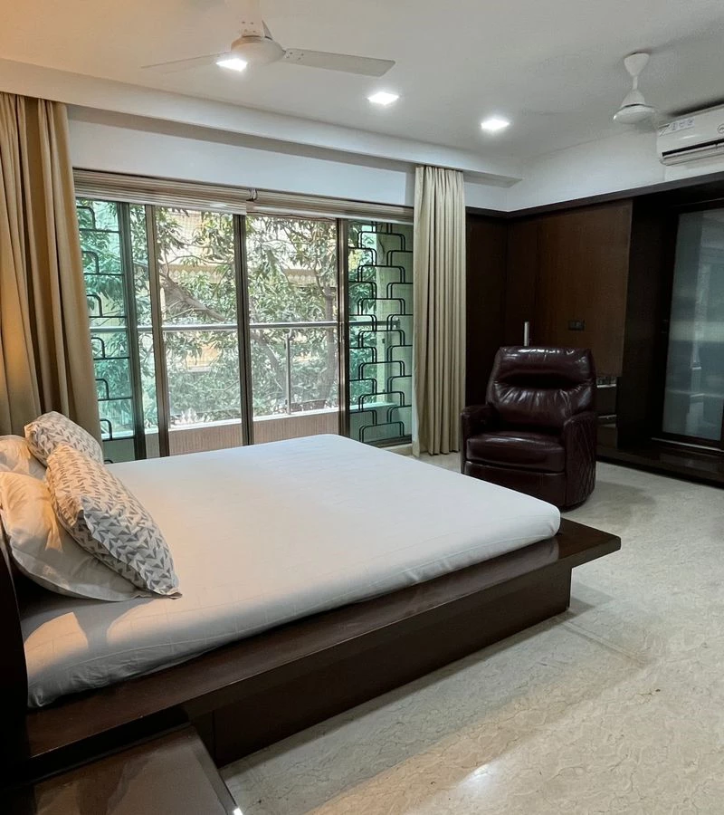 10 - Arihant, Khar West