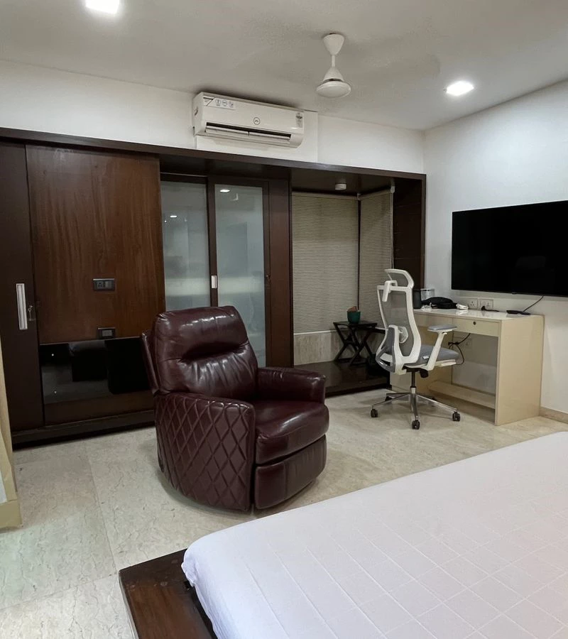 11 - Arihant, Khar West