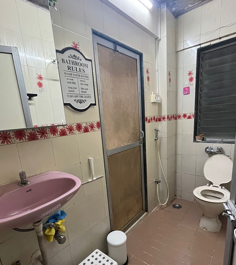 7 - Dunhill Apartment, Bandra West