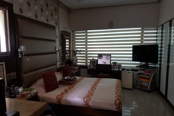 Flat for sale in Prabhu Kutir Apartment, Altamount Road