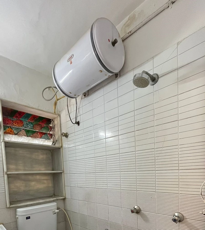 12 - Deep Apartment, Khar West