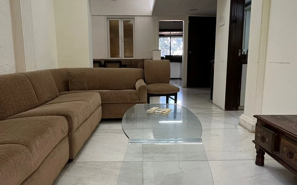 7 - Deep Apartment, Khar West