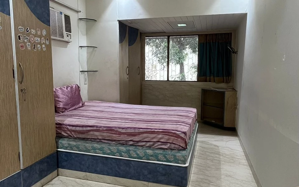 8 - Deep Apartment, Khar West
