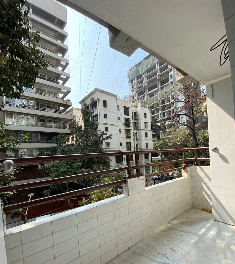 9 - Deep Apartment, Khar West