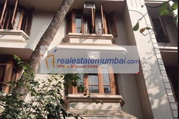 Flat on rent in Victoria House, Bandra West
