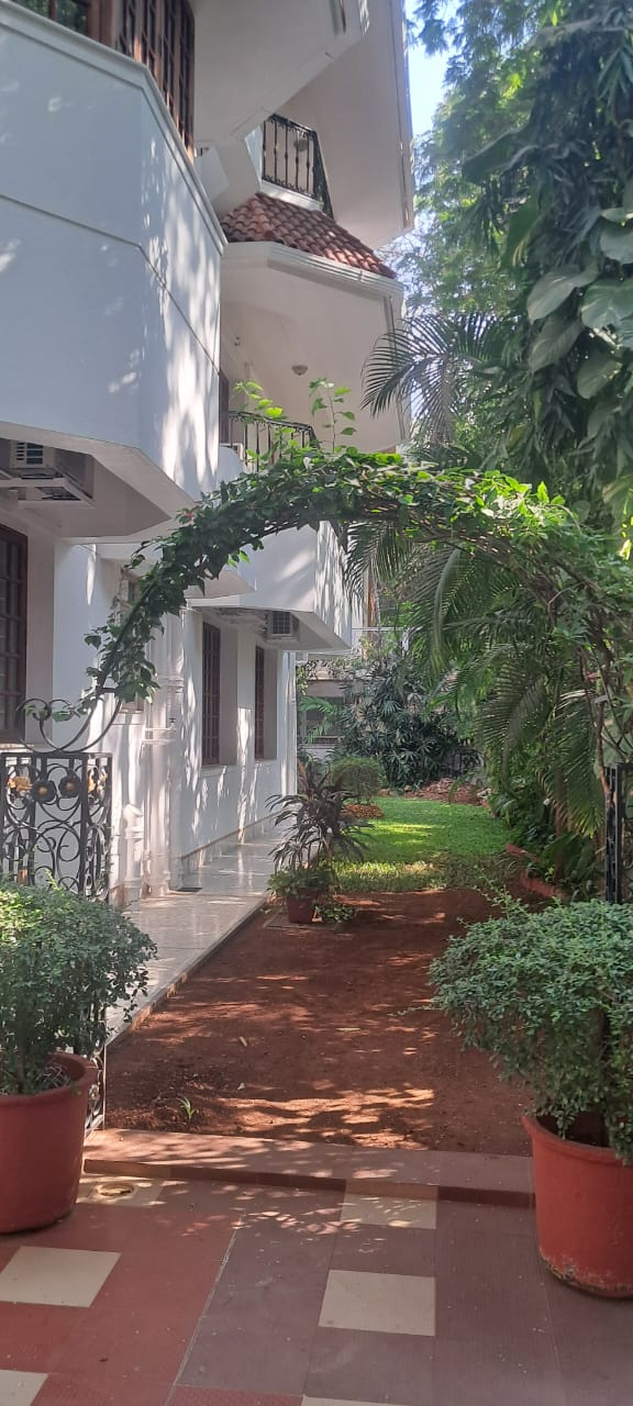 3 BHK Flat on Rent in Juhu - Private Bunglow