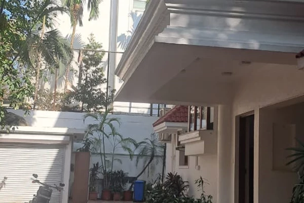 Flat on rent in Private Bunglow, Juhu