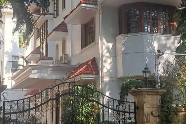 Flat on rent in Private Bunglow, Juhu