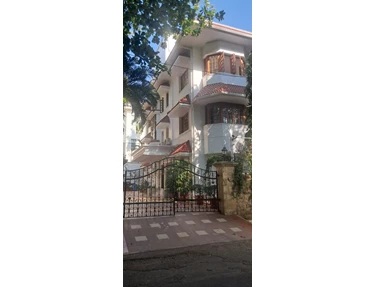 4 - Private Bunglow, Juhu