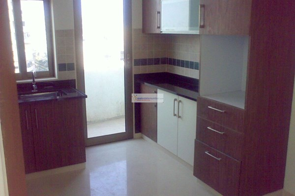 Flat on rent in Dev Ashish, Khar West