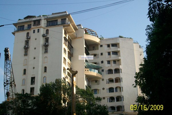 Flat on rent in Vinayak Heights, Bandra West