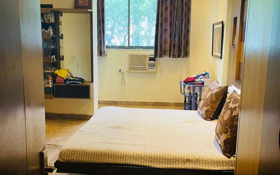 2 - Arun Apartment, Nepeansea Road