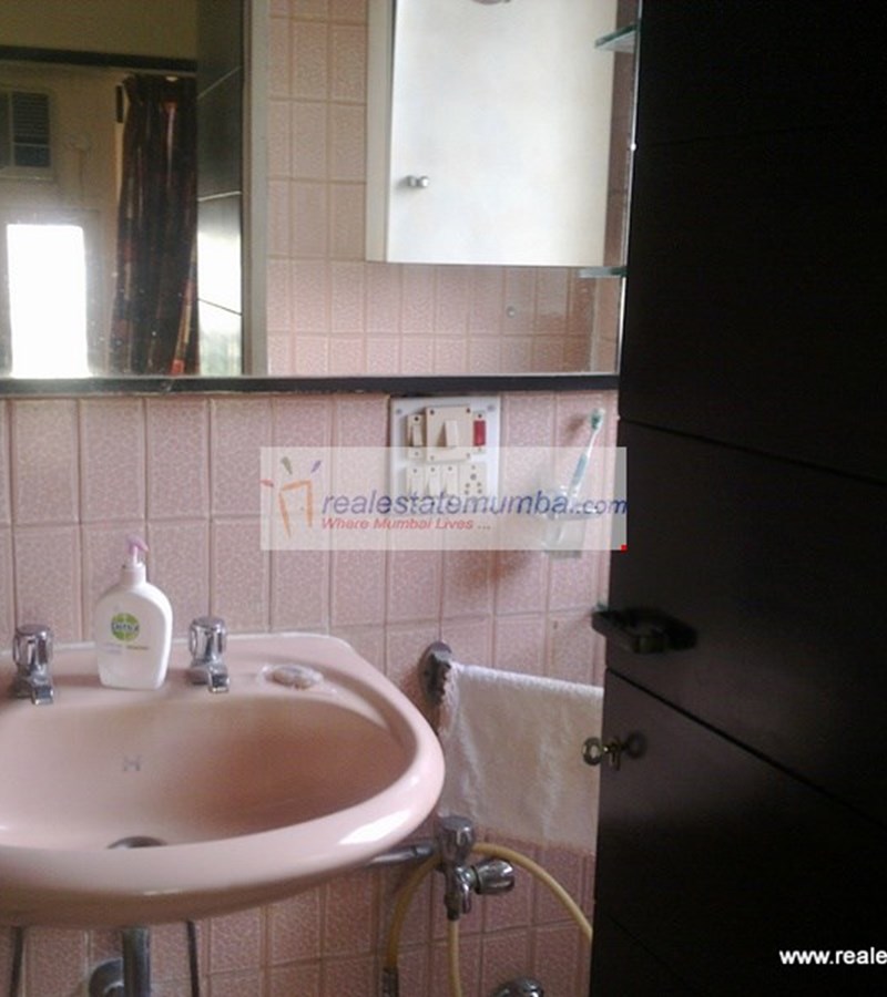 Master Bathroom - Palacimo, Santacruz West