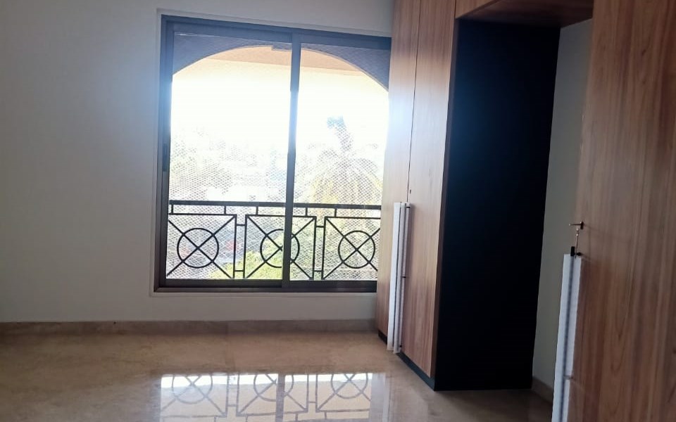 10 - Regency Terraces, Khar West