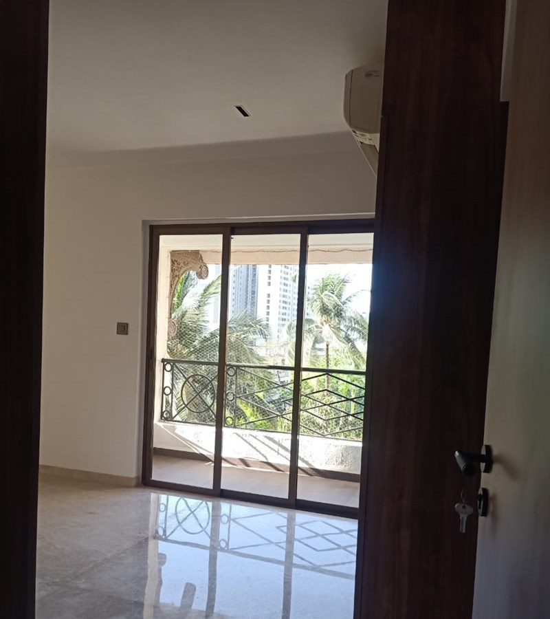 14 - Regency Terraces, Khar West