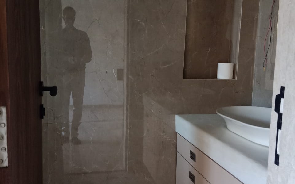 17 - Regency Terraces, Khar West