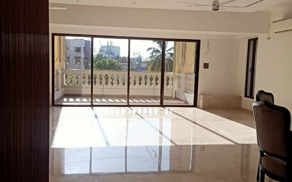 4 - Regency Terraces, Khar West