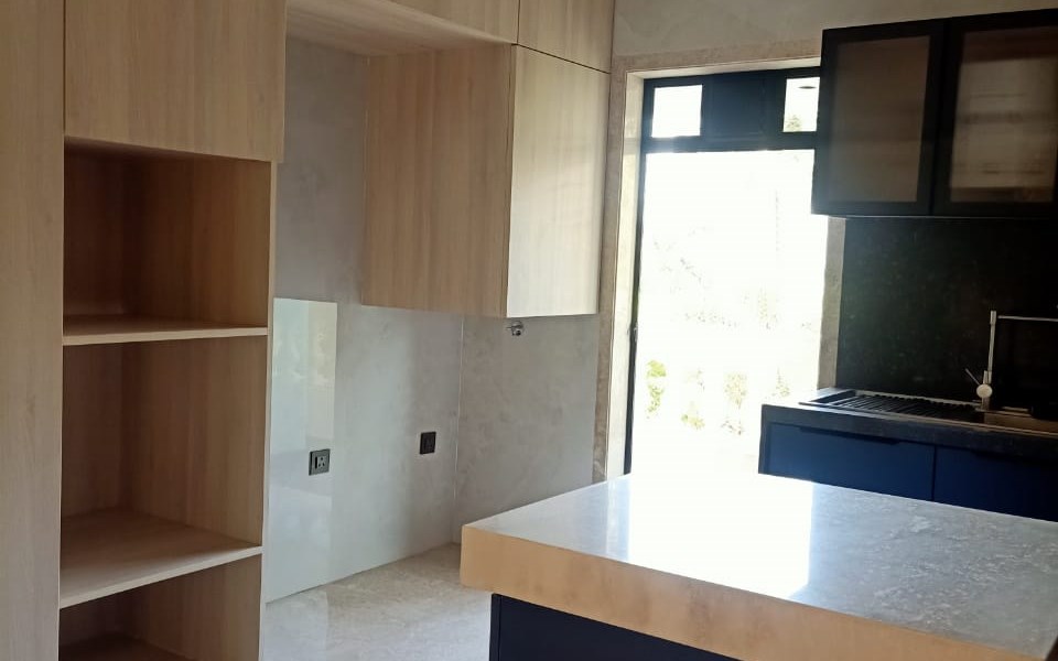 5 - Regency Terraces, Khar West