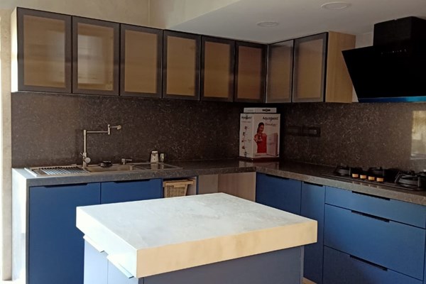 Flat on rent in Regency Terraces, Khar West