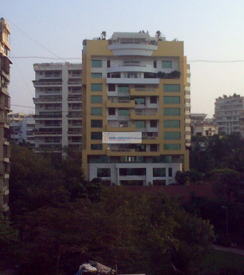 Main - Kubilisque, Bandra West