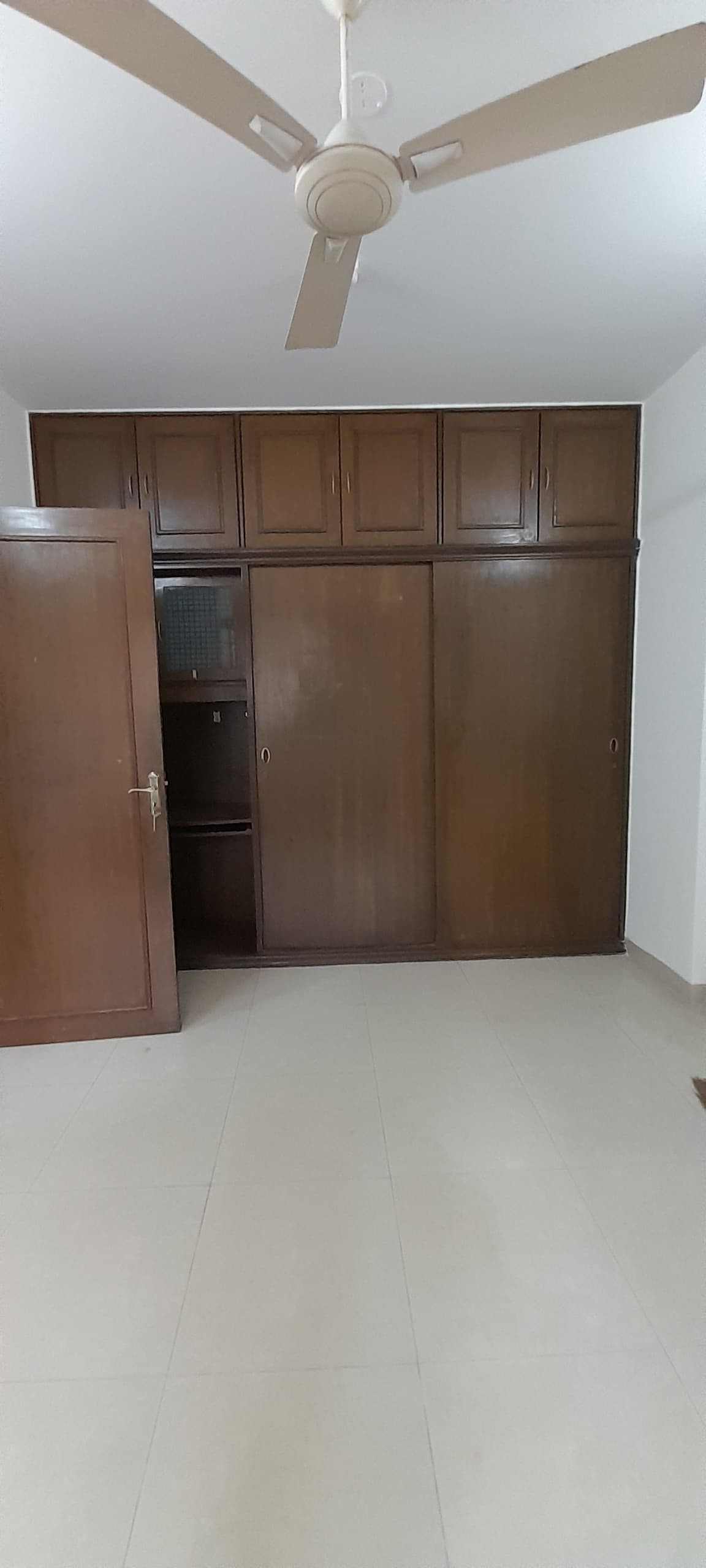 3 BHK Flat for Sale in Andheri West - Golden Rays