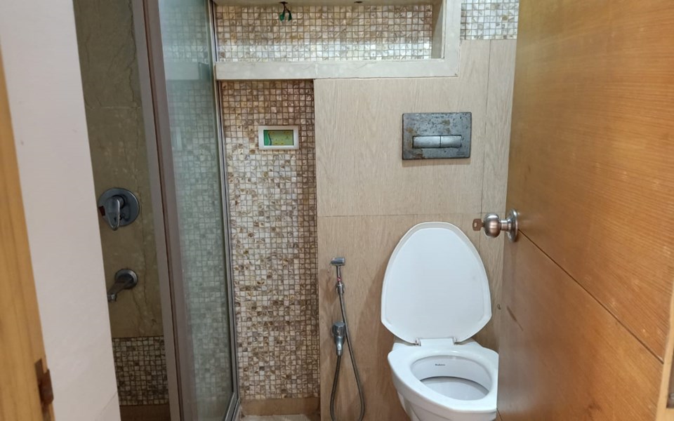 Bathroom 21 - Mahran, Juhu