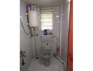 Bathroom 21 - Pooja Apartments, Khar West
